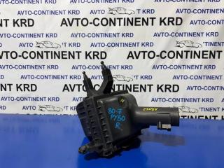 Корпус воздушного фильтра левый Nissan Fuga