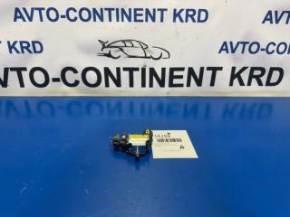 Запчасть вакуумный клапан Mitsubishi Pajero