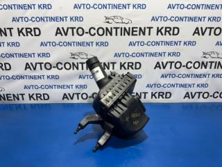 Корпус воздушного фильтра левый Nissan Fuga