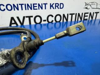 Тросик ручника задний левый Nissan Fuga GY50 VK45