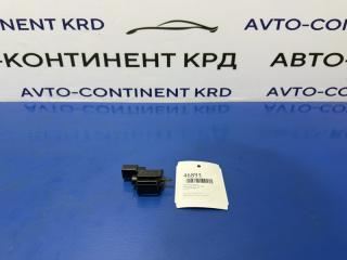 Фото запчасти вакуумный клапан Volkswagen Polo контрактная запчасть Запчасть вакуумный клапан Volkswagen Polo