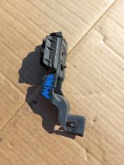 Запчасть направляющая бампера задняя левая AUDI A4/Avant 2012