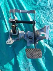 Запчасть педаль тормоза AUDI A4/Avant 2012