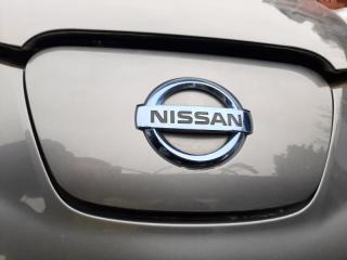 Решетка радиатора NISSAN LEAF 2016