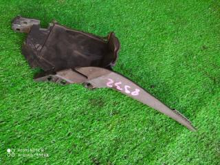 Запчасть уголок жабо правый HONDA FIT 2009