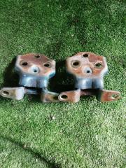 Запчасть петли двери передние левые Mitsubishi Pajero Mini 1996