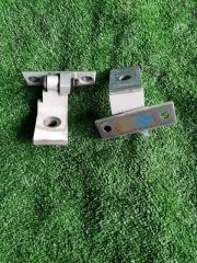 Запчасть петли двери передние правые BMW X5 2011