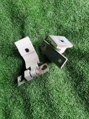 Запчасть петли двери задние правые BMW X5 2011