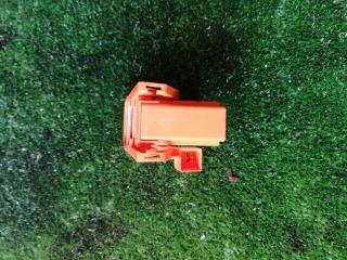 Запчасть предохранитель высоковольтной батареи Toyota AQUA 2013