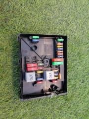 Фото запчасти блок предохранителей Volkswagen Golf 2010 контрактная запчасть Запчасть блок предохранителей Volkswagen Golf 2010