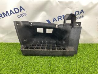 Подножка передняя правая Isuzu Elf 2005