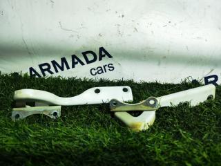 Запчасть петли капота передние Suzuki Jimny 2007