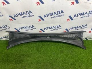 Запчасть решетка под дворники (жабо) передняя Subaru Forester 2002