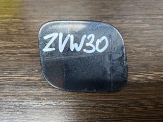 Заглушка буксировочного крюка передняя левая TOYOTA PRIUS