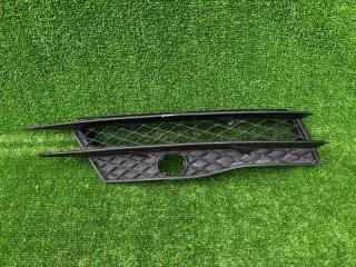 Запчасть заглушка бампера передняя правая AUDI R8