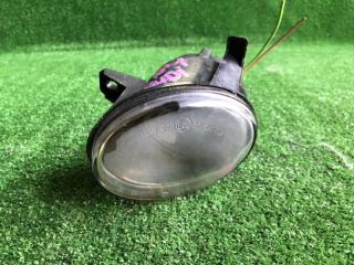 Запчасть туманка левая AUDI A4