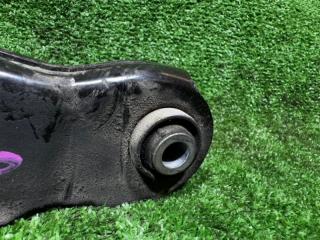 Рычаг задний правый V40 MV B4164T