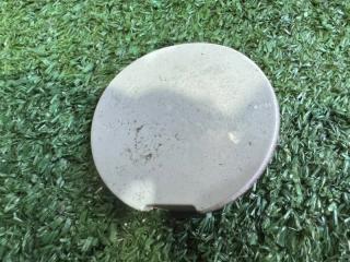 Запчасть заглушка буксировочного крюка передняя MAZDA ATENZA