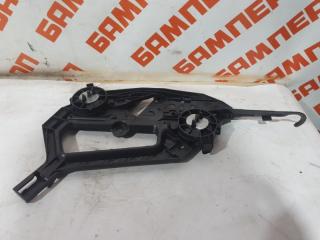 Кронштейн фары  правый OCTAVIA 2 A5 04-13