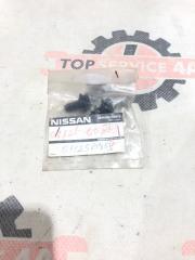 Запчасть болт Nissan Liberty