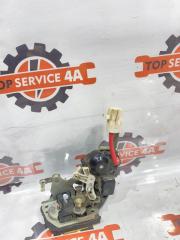 Запчасть замок двери задний правый Toyota Caldina 2000