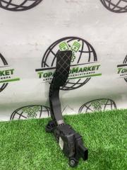 Запчасть педаль газа Audi A4 2010