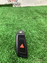 Запчасть кнопка аварийной сигнализации Audi A4 2011