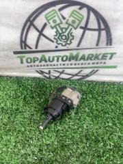 Запчасть концевик педали тормоза Land Rover Freelander 2013