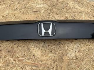 Накладка 5-ой двери HONDA STREAM RN6