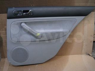 Запчасть обшивка двери задняя правая Volkswagen Golf 4