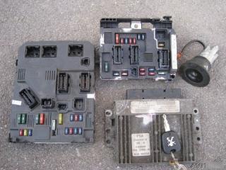 Запчасть блок управления двс эбу Peugeot 206