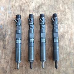 Фото запчасти форсунка топливная Renault Megane 1 Б/У запчасть Запчасть форсунка топливная Renault Megane 1