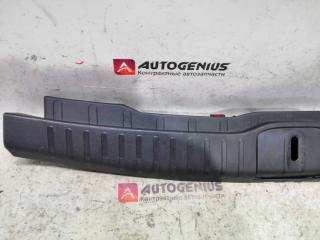Накладка замка багажника NISSAN Skyline Crossover J50 2 ракурс
