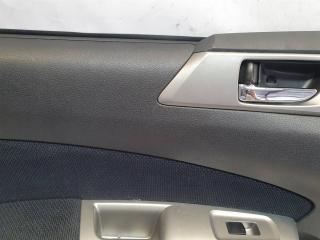 Обшивка дверей левая передняя SUBARU FORESTER SH5 3 ракурс