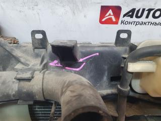 Радиатор основной TOYOTA PRIUS NHW20 1NZ-FXE 4 ракурс