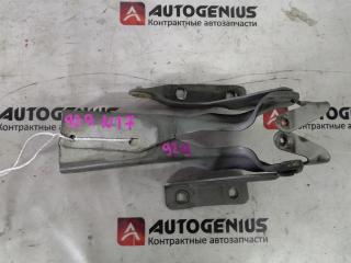Петля капота передняя NISSAN LATIO N17 1 ракурс Петля капота передняя NISSAN LATIO N17 1 ракурс