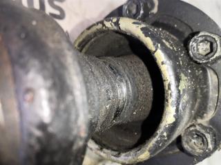 Карданный вал задний MITSUBISHI DION CR6W 4G94 4WD/AT 3 ракурс