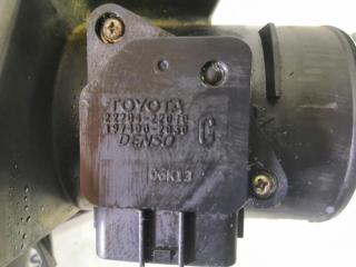 Корпус воздушного фильтра TOYOTA CROWN GWS204 2GR-FSE 2 ракурс