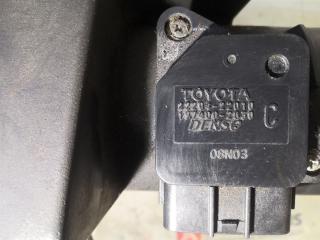 Корпус воздушного фильтра TOYOTA CROWN GWS204 2GR-FSE 3 ракурс