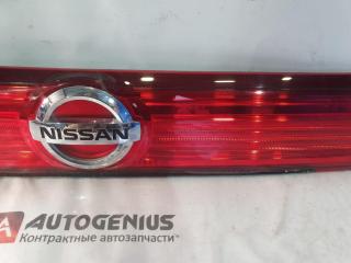 Вставка между стопов NISSAN ELGRAND PE52 4 ракурс Вставка между стопов NISSAN ELGRAND PE52 4 ракурс