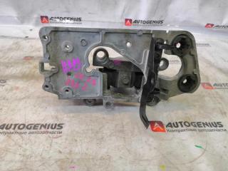 Подушка двигателя левая NISSAN SERENA CC25 MR20DE 4 ракурс