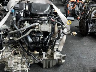 Двигатель TOYOTA VITZ KSP90 1KR-FE 5 ракурс Двигатель TOYOTA VITZ KSP90 1KR-FE 5 ракурс