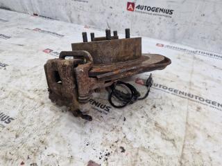 Ступица левая задняя NISSAN SERENA C25 MR20DE 3 ракурс Ступица левая задняя NISSAN SERENA C25 MR20DE 3 ракурс