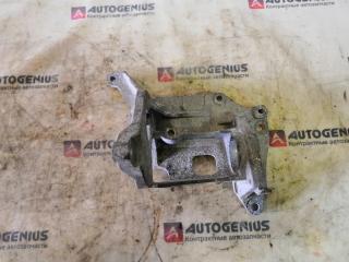 Кронштейн привода правый передний NISSAN X-TRAIL NT31 MR20DE 39780JD22B, 4WD 2 ракурс