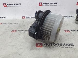 Мотор печки TOYOTA BLADE AZE156 2AZ-FE 8710312060 2 ракурс