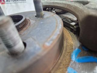 Ступица правая передняя TOYOTA VITZ KSP130 1KR-FE 3 ракурс