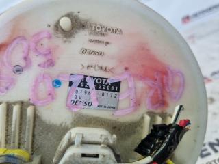 Топливный насос TOYOTA MARK X GRX120 4GR-FSE 7702022061 3 ракурс