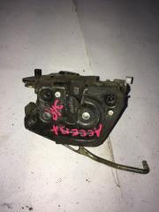 Фото запчасти замок двери задний правый Hyundai Accent Б/У запчасть Запчасть замок двери задний правый Hyundai Accent