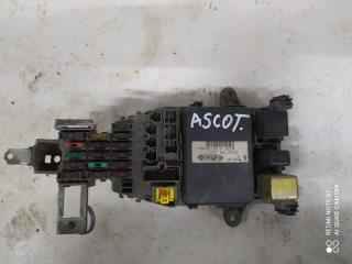 Запчасть блок предохранителей Honda Ascot 1993