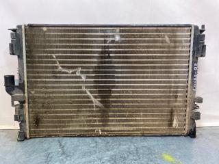 Запчасть радиатор охлаждения Renault Logan 2011